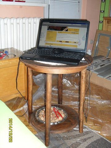 stolik.jpg